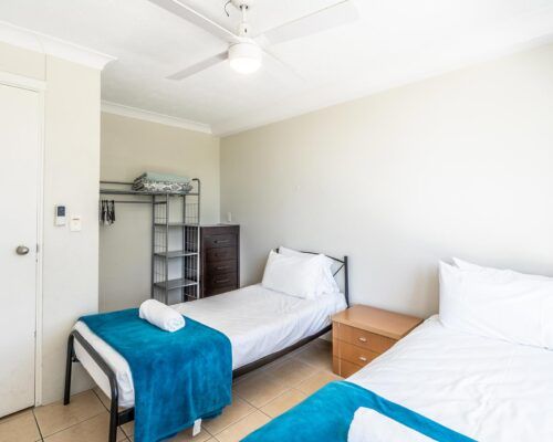 broadbeach-gold-coast-standard-apartments20